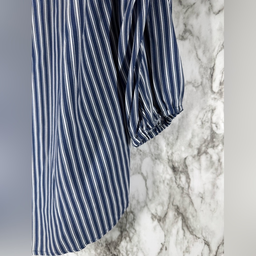 Grand & Greene Blue White Striped Ultra Soft Rayon Button Down Small Office - Picture 3 of 5